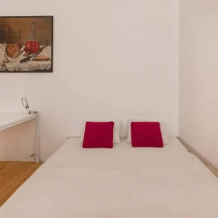 Easy Living In Center +free Parking Lublaň