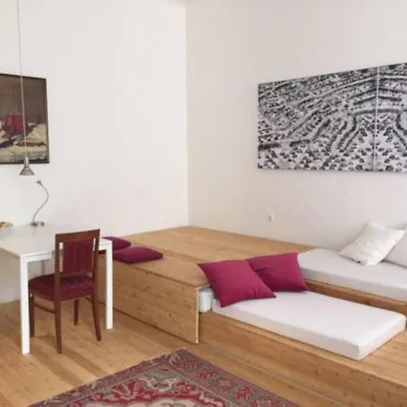 Easy Living In Center +free Parking * Liubliana